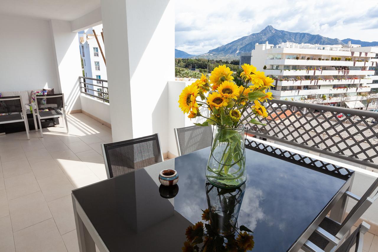 Vacation Marbella: Beachfront Luxury at Terrazas De Banus Exterior photo
